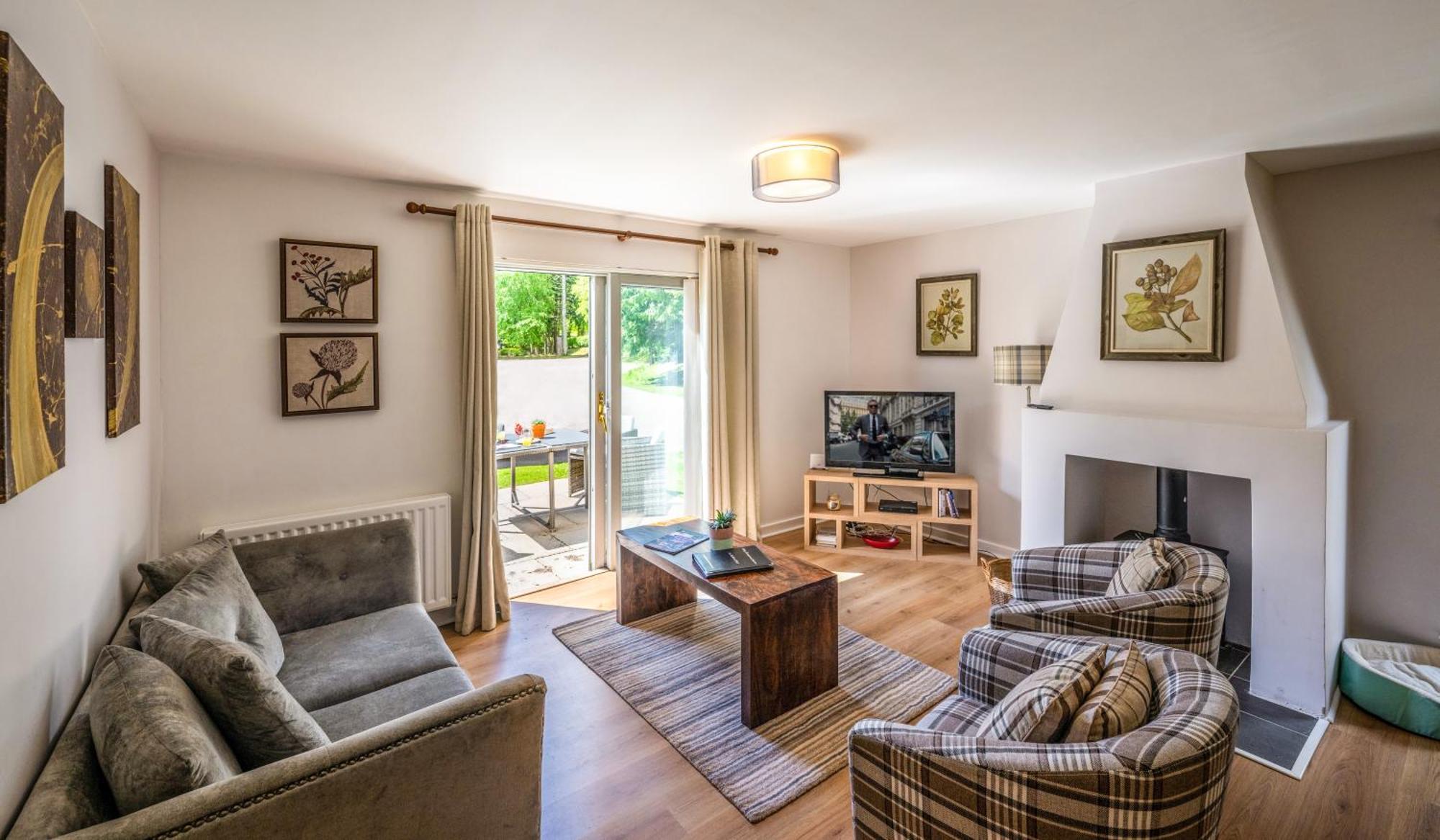 Highland Club Direct Apartment Fort Augustus Bagian luar foto
